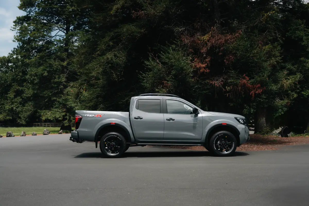 >Nissan Navara PRO-4X Offer” width=”1350″ height=”801″>
            </div>
          </div>
		  
		  <div class=