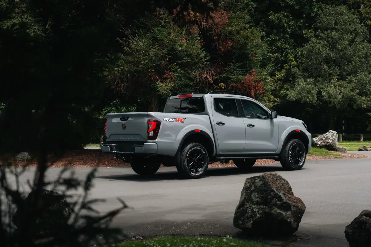 >Nissan Navara PRO-4X Offer” width=”1350″ height=”801″>
            </div>
          </div>
		  
		  <div class=