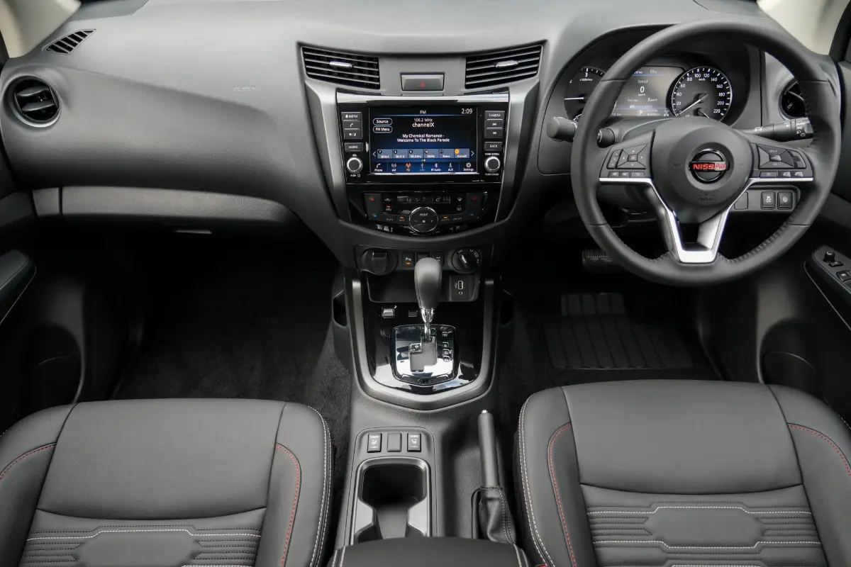 >Nissan Navara PRO-4X Offer” width=”1350″ height=”801″>
            </div>
          </div>
		  
		  <div class=